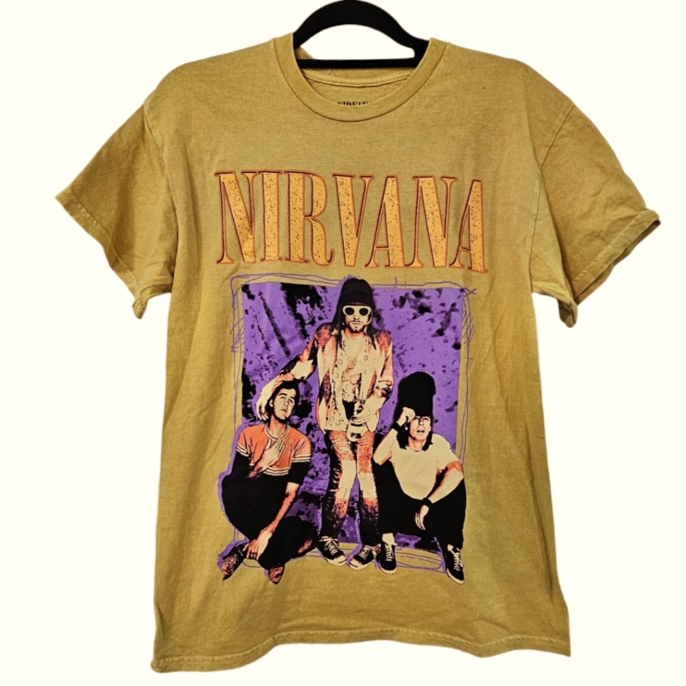 NWOT Nirvana Graphic Crewneck T-shirt